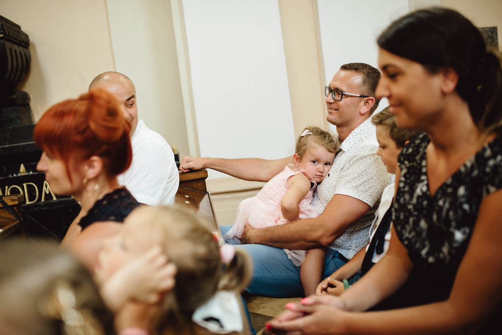 Zajazd u Reja Nagłowice - Damian i Joanna 32 Obrazek posiada pusty atrybut alt; plik o nazwie Zajaz-u-reja-naglowice-fotograf-na-slub-videofilmowanie-32.jpg